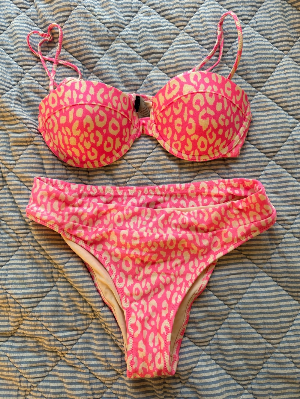 triangl neon pink leopard bikini👙